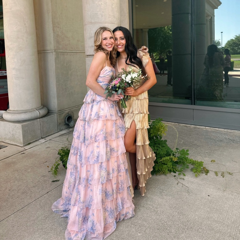 Mac Duggal Floral Tiered Dress ( Prom Dress ) - Picture 1 of 4